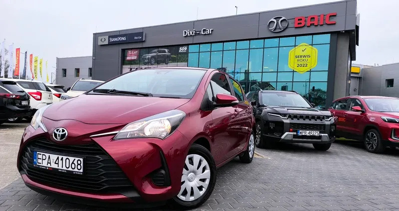 śląskie Toyota Yaris cena 59900 przebieg: 9325, rok produkcji 2019 z Barczewo